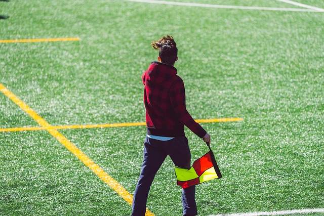 強首回合中 強首回合中